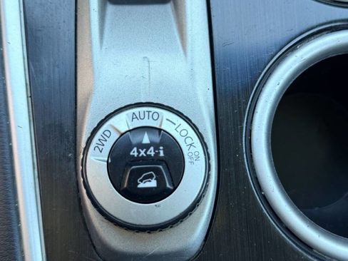 Used 2015 Nissan Pathfinder S AWD/4WD image 24