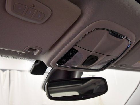 Used 2022 Jeep Cherokee Limited w/ Mopar Interior Package image 27