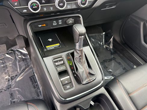 Used 2024 Honda CR-V Sport Touring image 27