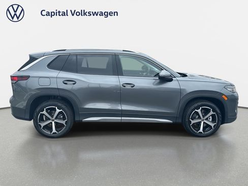 New 2026 Volkswagen Tiguan SE image 4
