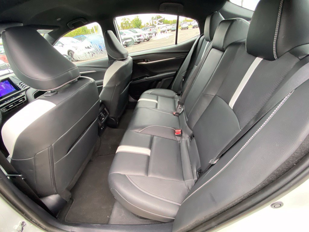 Used 2025 Toyota Camry SE FWD image 22