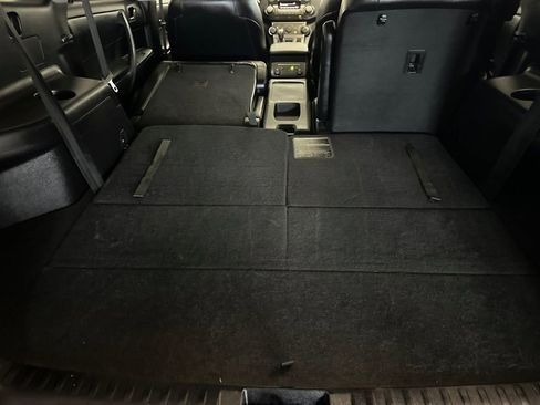 Used 2012 Toyota Highlander SE image 16