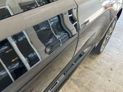 Used 2023 Aston Martin DBX Base image 17