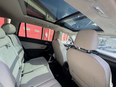 Used 2019 Volkswagen Tiguan SEL image 23