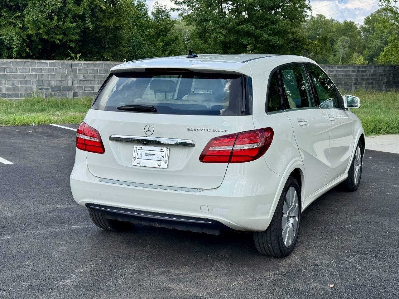 Used 2015 Mercedes-Benz B 250e image 6