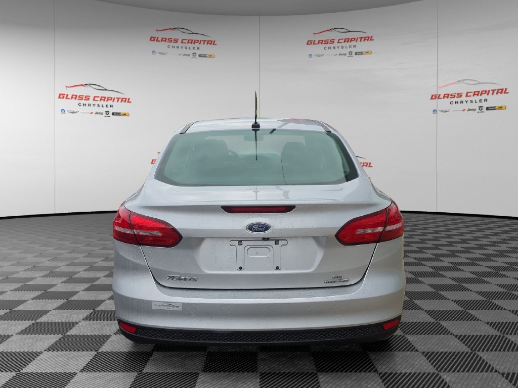 Used 2016 Ford Focus SE FWD image 6