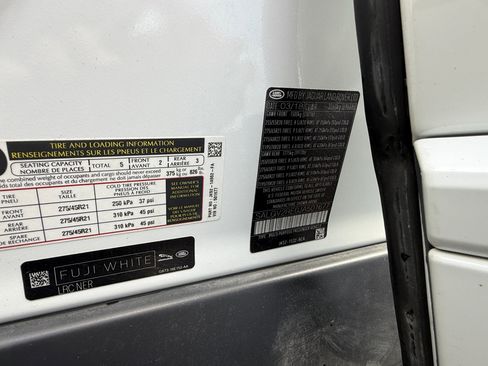 Used 2018 Land Rover Range Rover Autobiography image 32