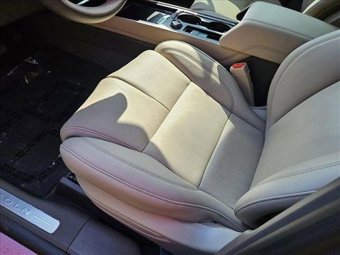 New 2024 Lincoln Corsair Reserve w/ Equipment Group 202A image 4