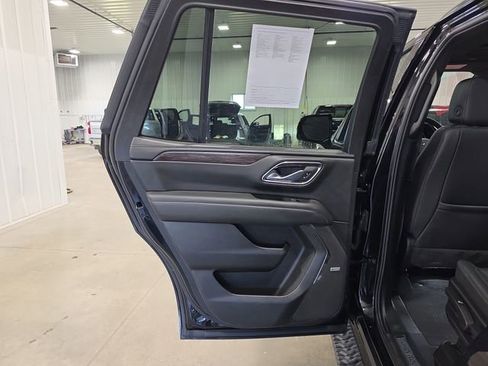 Used 2024 Chevrolet Tahoe Z71 w/ Luxury Package AWD/4WD image 26