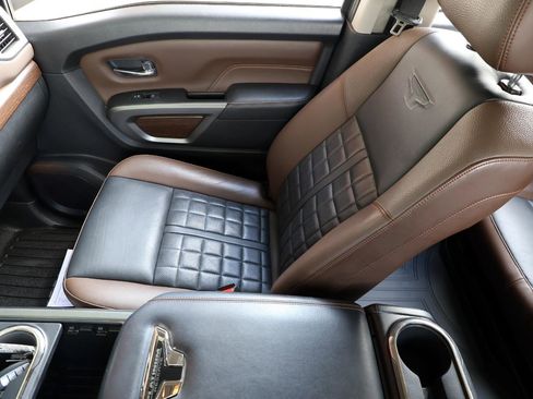 Used 2018 Nissan Titan Platinum Reserve w/ Platinum Utility Package image 19