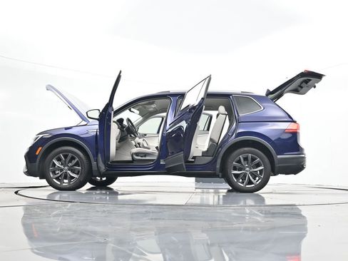Used 2022 Volkswagen Tiguan SE image 47