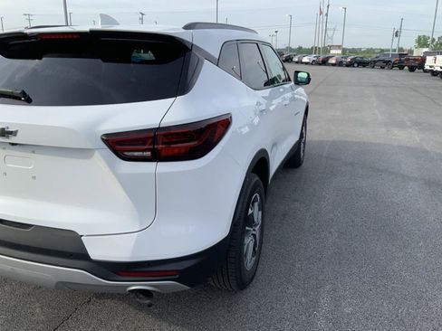 Used 2024 Chevrolet Blazer LT FWD image 17