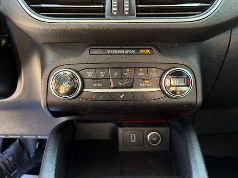 Used 2020 Ford Escape SEL AWD/4WD image 29