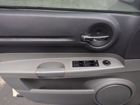 Used 2005 Dodge Magnum R/T w/ Convenience Group II image 9