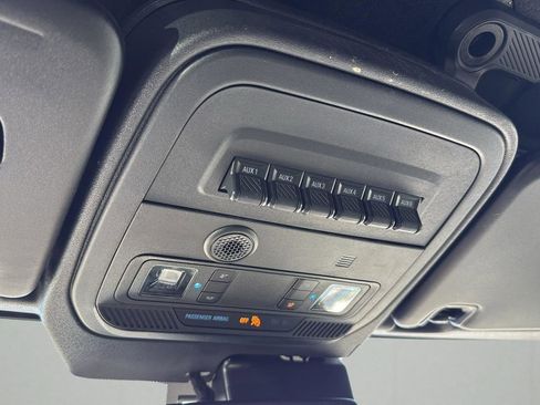 Used 2024 Ford Bronco Wildtrak image 22