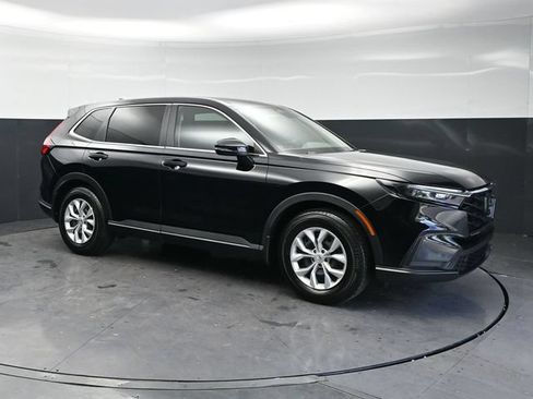 Used 2025 Honda CR-V LX image 3