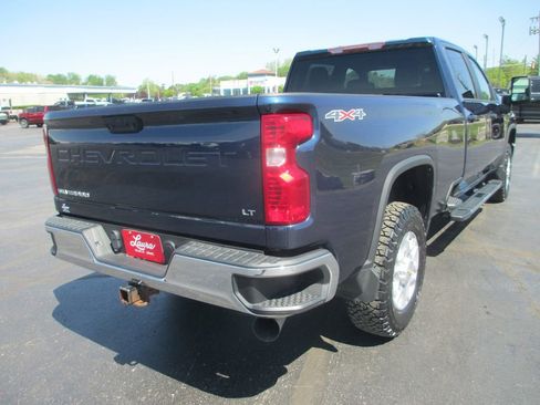 Used 2022 Chevrolet Silverado 3500 LT w/ Convenience Package image 6