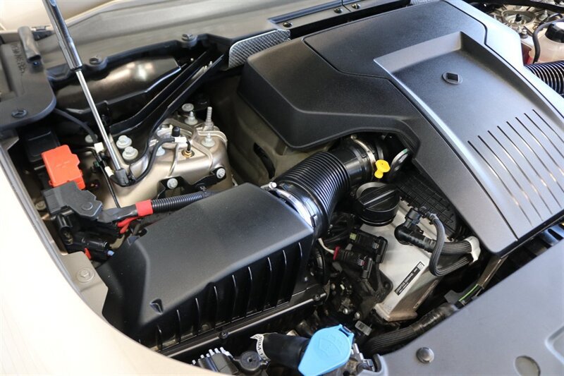 Used 2025 Land Rover Defender 110 AWD/4WD image 52