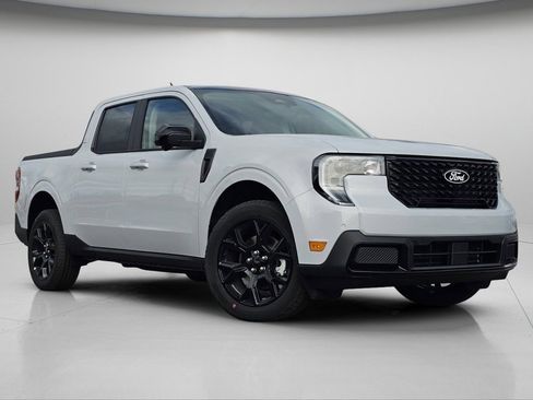 New 2025 Ford Maverick Lariat w/ Black Appearance Package image 2