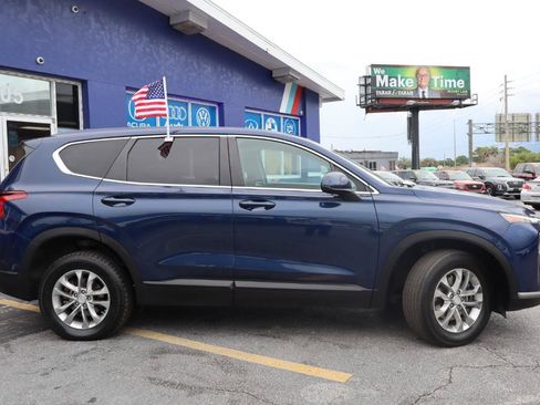 Used 2021 Hyundai Santa Fe SE AWD/4WD image 2