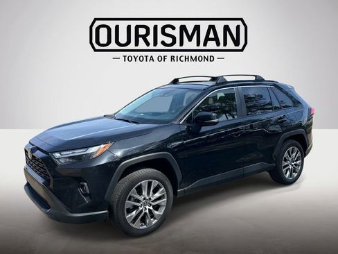 Used 2022 Toyota RAV4 XLE Premium image 7