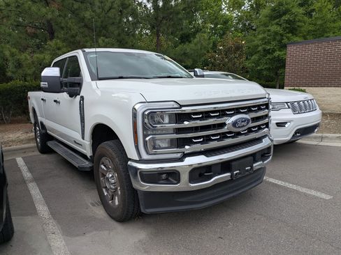 Certified 2025 Ford F250 Lariat w/ Chrome Package AWD/4WD image 2
