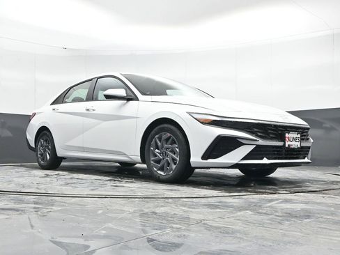 New 2026 Hyundai Elantra Blue image 47