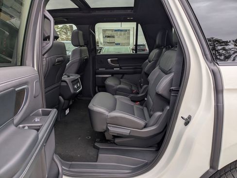 New 2025 Ford Expedition Max Platinum w/ Stealth Performance Package image 26