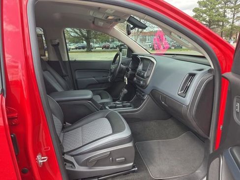 Used 2018 Chevrolet Colorado Z71 image 16