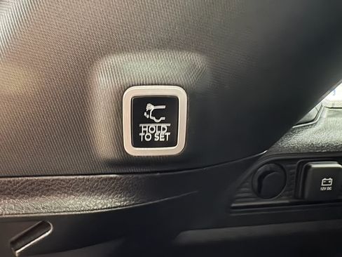 Used 2024 Jeep Grand Cherokee Altitude AWD/4WD image 10