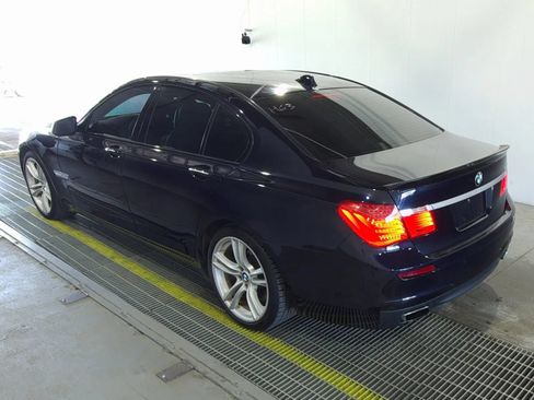 Used 2011 BMW 750i xDrive AWD/4WD image 2