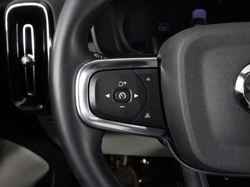 Certified 2023 Volvo XC40 B5 Ultimate image 10