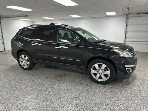Used 2017 Chevrolet Traverse Premier AWD/4WD image 2