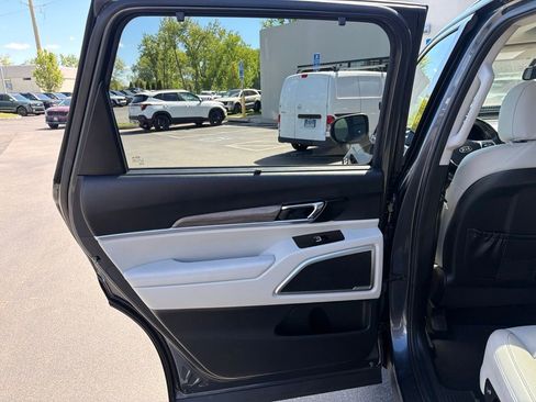Used 2020 Kia Telluride EX AWD/4WD image 17