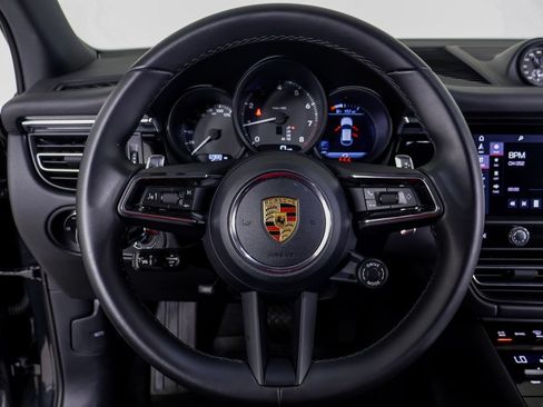 Certified 2026 Porsche Macan AWD/4WD image 23