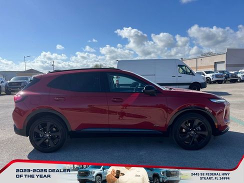 Certified 2025 Buick Envision Sport Touring image 8