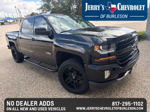 Used 2018 Chevrolet Silverado 1500 LT w/ Texas Edition AWD/4WD image 2