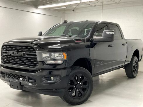 Used 2023 RAM 2500 Big Horn w/ Night Edition AWD/4WD image 40