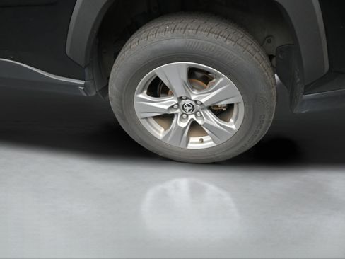 Certified 2024 Toyota RAV4 XLE FWD image 36