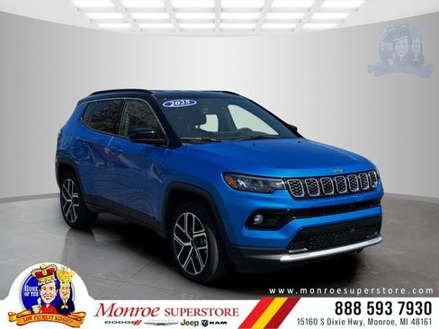 Certified 2025 Jeep Compass Limited AWD/4WD image 1