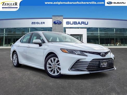 Used 2023 Toyota Camry LE FWD image 1