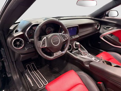 Used 2016 Chevrolet Camaro SS RWD image 8