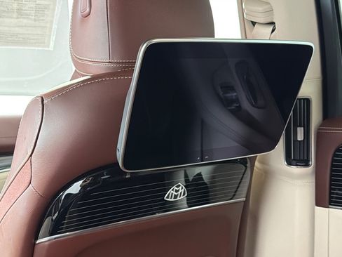 Used 2025 Mercedes-Benz Maybach GLS 600 4MATIC image 14