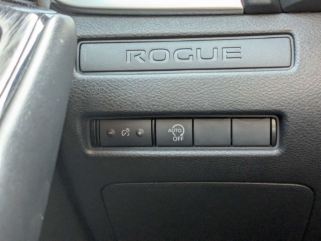 Used 2024 Nissan Rogue S AWD/4WD image 23