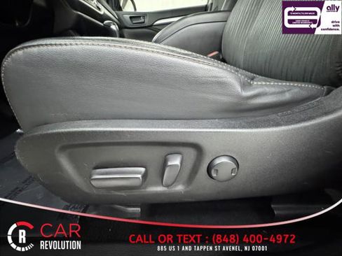 Used 2019 Toyota Highlander Plus image 16