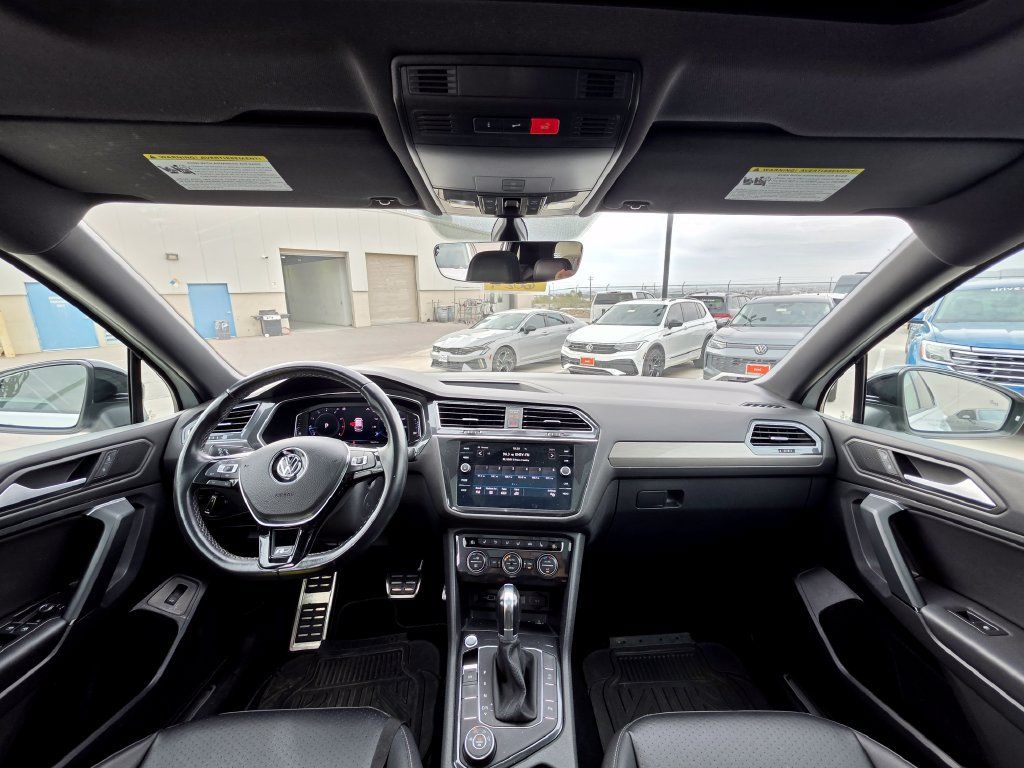 Used 2019 Volkswagen Tiguan SEL R-Line AWD/4WD image 15