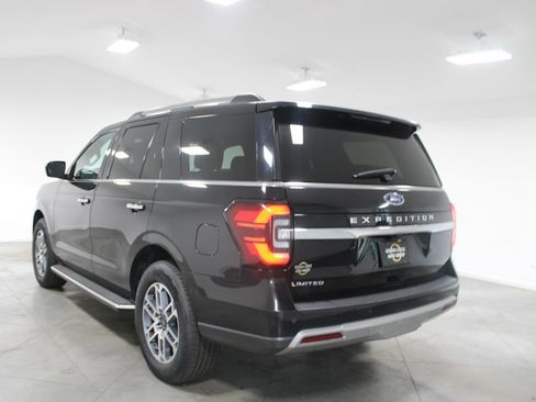 Used 2022 Ford Expedition Limited AWD/4WD image 7
