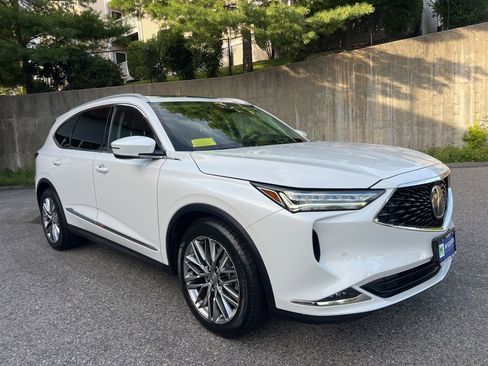 Used 2023 Acura MDX SH-AWD w/ Advance Package image 7