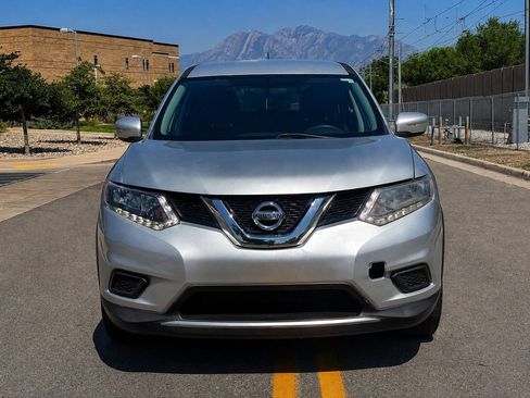 Used 2015 Nissan Rogue S w/ S Family Package FWD image 2