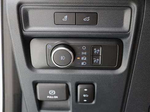 Used 2022 Ford Expedition Limited image 31